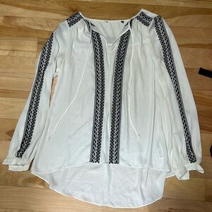 Women’s Dress Shirt Fits like a medium/large